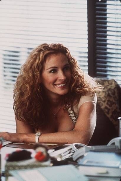 2000 Julia Roberts And Albert Finney Stars In The Movie Erin Brockovich.  (Photo By Getty Images)