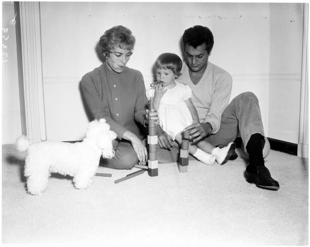 Tony Curtis, Janet Leigh and their daughter Kelly Lee Curtis, 9 May 1958.. (Photo by Los Angeles Examiner/USC Libraries/Corbis via Getty Images)