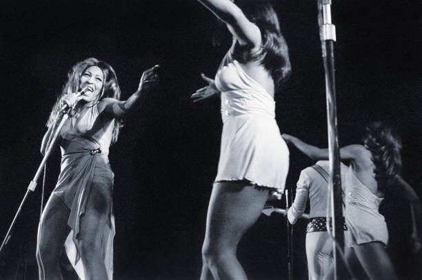 Ike et Tina Turner, Tina Turner, Ike Turner, The Ikettes, De Doelen, Rotterdam, Pays-Bas, 12 novembre 1972. (Photo de Gie Knaeps/Getty Images)