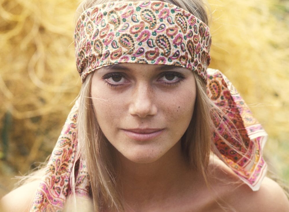 Peggy Lipton: The Life of The Ultimate '70s Cool Girl